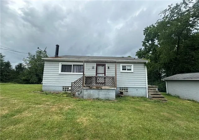 Homes for sale in Bell Twp, PA | 301 Armstrong Avenue, Bell Twp, PA 15618 | MLS# 1761345