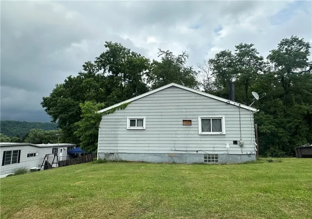 Homes for sale in Bell Twp, PA | 301 Armstrong Avenue, Bell Twp, PA 15618 | MLS# 1761345