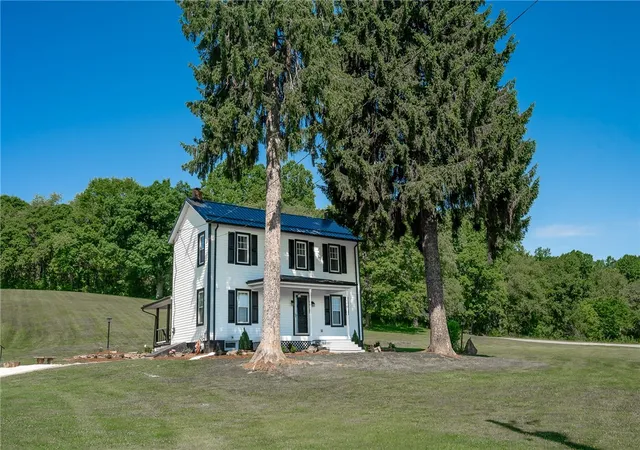 Homes for sale in White Twp, PA | 113 Johnson Rd, White Twp, PA 15748 | MLS# 1761326