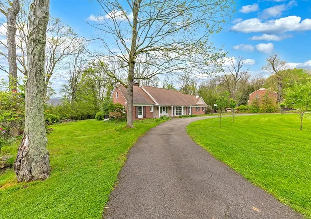 Homes for sale in Ligonier Twp, PA | 124 Hermitage Circle, Ligonier Twp, PA 15658 | MLS# 1761295