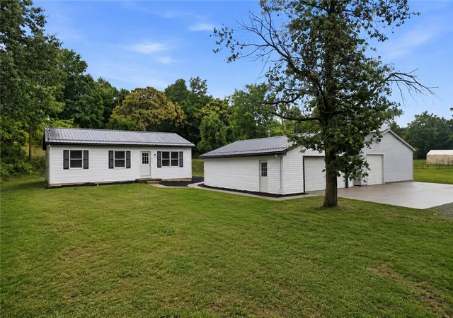 Homes for sale in Middlesex Twp, PA | 121 Kyle Rd, Middlesex Twp, PA 16059 | MLS# 1761027