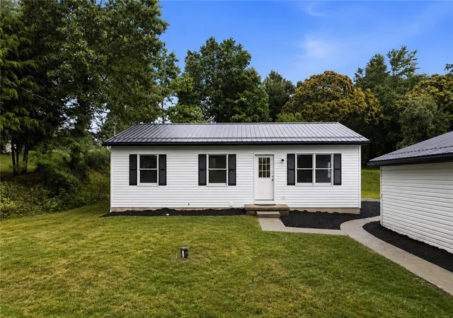 Homes for sale in Middlesex Twp, PA | 121 Kyle Rd, Middlesex Twp, PA 16059 | MLS# 1761027