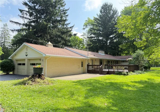 5th image of 397 Hadley Road, Hempfield Twp, PA 16125 | MLS# 1761376