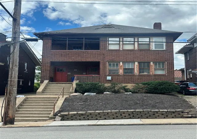Homes for sale in Oakland, PA | 3415 Parkview Ave, Oakland, PA 15213 | MLS# 1761132
