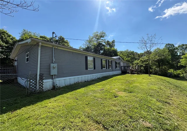 2nd image of 1476 S Eighty Eight Rd, Greensboro, PA 15338 | MLS# 1761431