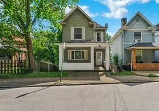 Homes for sale in Leetsdale, PA | 403 Beaver St, Leetsdale, PA 15056 | MLS# 1761432