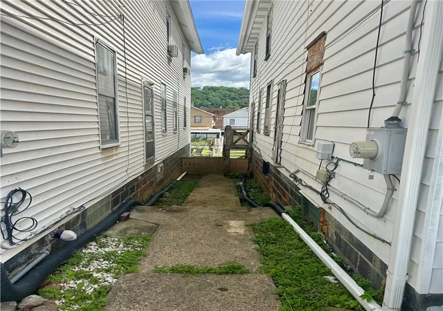 Homes for sale in Charleroi Boro, PA | 812 Fallowfield Ave, Charleroi Boro, PA 15022 | MLS# 1761225