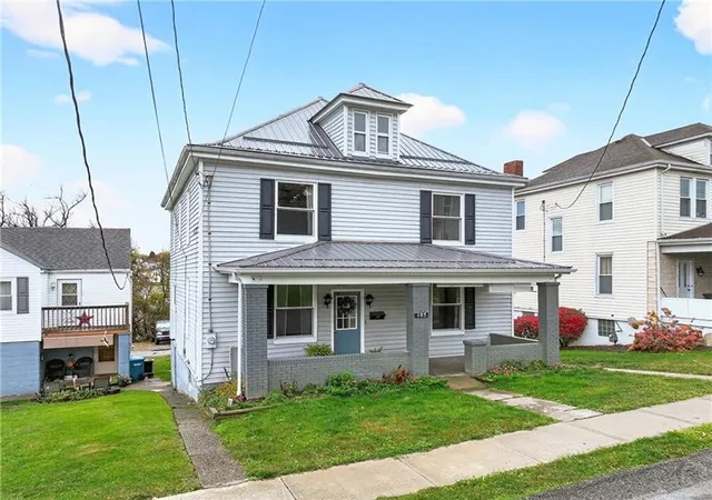 Photo 3 of Single family home for sale at 105 Center Ave, Mt Pleasant Boro, PA 15666 | MLS# 1761228 | Listing updated on 2026-08-04