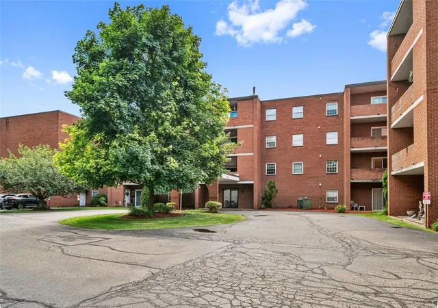 Homes for sale in Lower Burrell, PA | 2850 Edgecliff Rd Unit #7, Lower Burrell, PA 15068 | MLS# 1761463