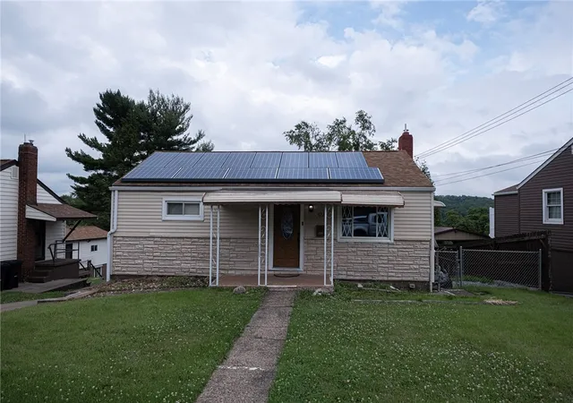 Homes for sale in N Versailles, PA | 422 Oakhurst Avenue, N Versailles, PA 15137 | MLS# 1761151