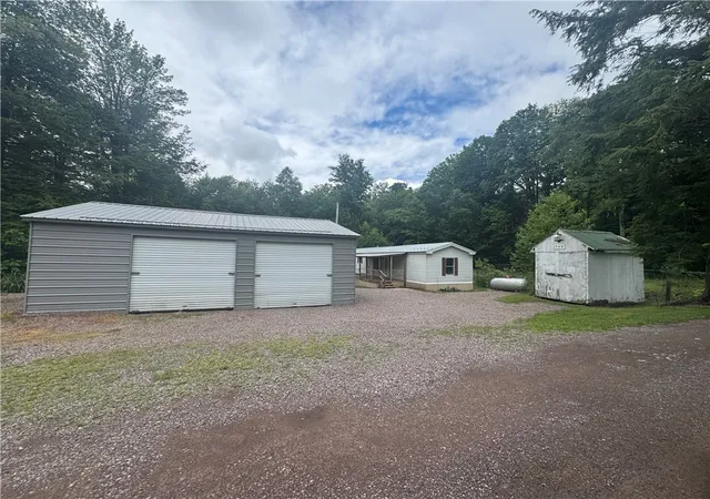 Photo 3 of Sale Pending at 1554 Greenville Rd, Salisbury, PA 15558 | MLS# 1761373 | Listing updated on 2026-09-01
