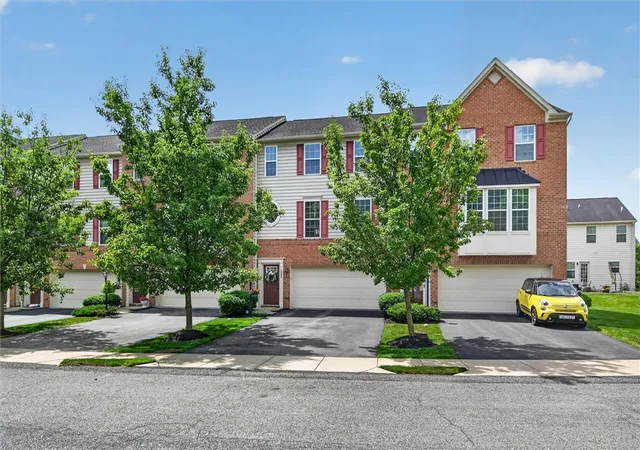 2nd image of 1023 Grey Fox Cir, Bridgeville, PA 15017 | MLS# 1761466