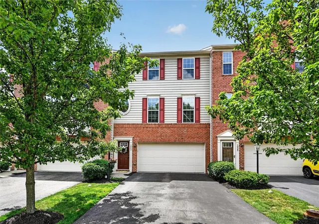 Homes for sale in Collier Twp, PA | 1023 Grey Fox Cir, Collier Twp, PA 15017 | MLS# 1761466