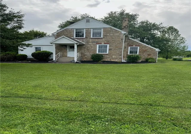 Homes for sale in Luzerne Twp, PA | 423 Penncraft 04 Cir, Luzerne Twp, PA 15433 | MLS# 1761089