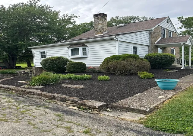 Homes for sale in Luzerne Twp, PA | 423 Penncraft 04 Cir, Luzerne Twp, PA 15433 | MLS# 1761089