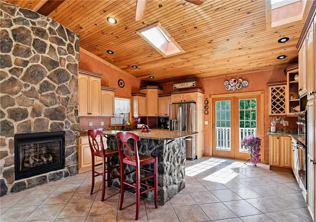 2nd image of 2516 Clayton Rd, Beaver Falls, PA 15010 | MLS# 1761154