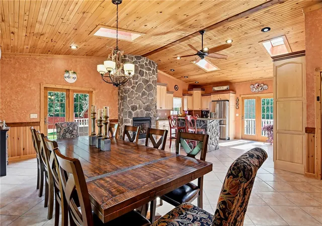 3rd image of 2516 Clayton Rd, Beaver Falls, PA 15010 | MLS# 1761154