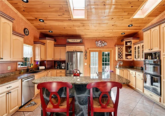 4th image of 2516 Clayton Rd, Beaver Falls, PA 15010 | MLS# 1761154