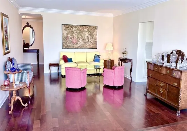 3rd image of 750 Washington Rd #1106, Mt Lebanon, PA 15228 | MLS# 1761525