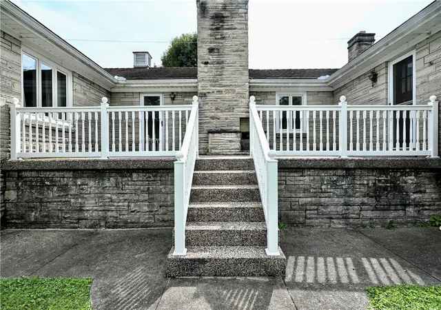 4th image of 3512 Highland Ave, Finleyville, PA 15332 | MLS# 1761384