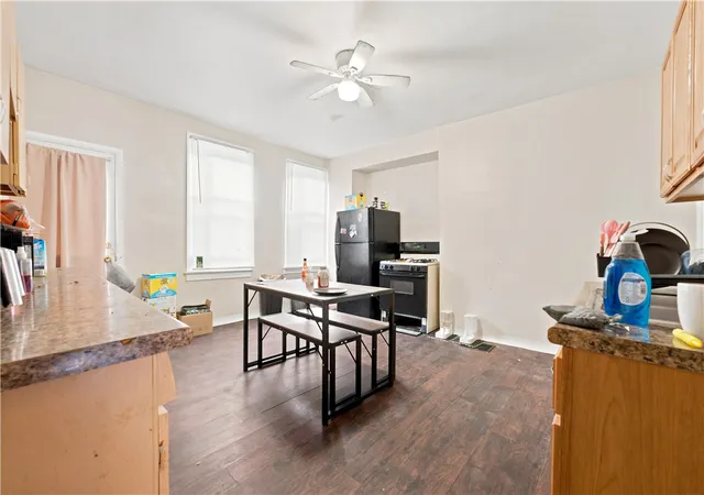 Homes for sale in Mc Kees Rocks, PA | 409 Gardner St, Mc Kees Rocks, PA 15136 | MLS# 1761535