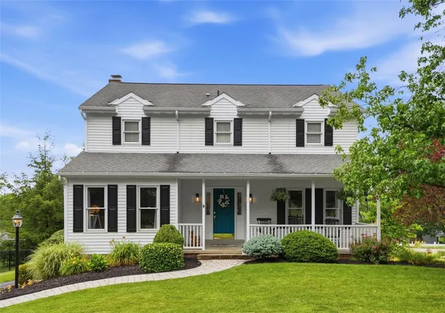 1st image of 164 Oakdale Dr, Zelienople Boro, PA 16063 | MLS# 1761338