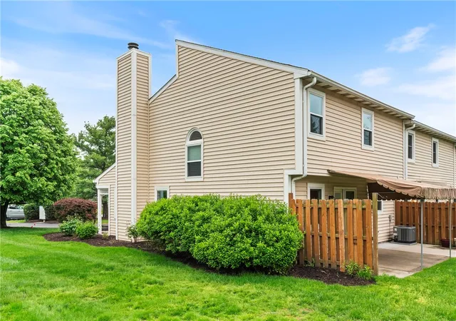 3rd image of 305 Squire Circle, Brighton Heights, PA 15212 | MLS# 1761526