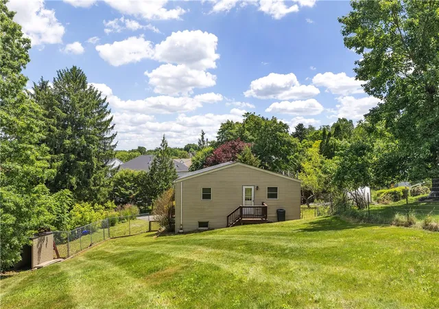 Homes for sale in Franklin Park, PA | 2404 Marble Ln, Franklin Park, PA 15143 | MLS# 1760611