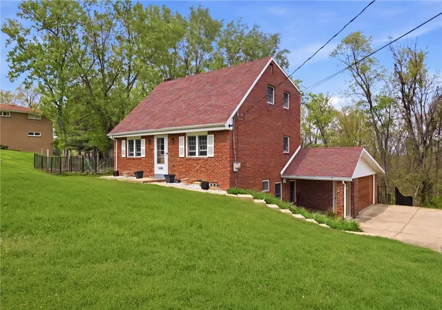 Homes for sale in North Huntingdon, PA | 12309 Linshan Dr, North Huntingdon, PA 15642 | MLS# 1761356
