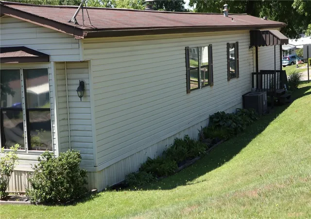 image of 200 Forest Dr, Cranberry Twp, PA 16066 | MLS# 1761162