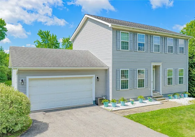 Homes for sale in Neshannock Twp, PA | 3745 Mitchell Rd, Neshannock Twp, PA 16105 | MLS# 1761543