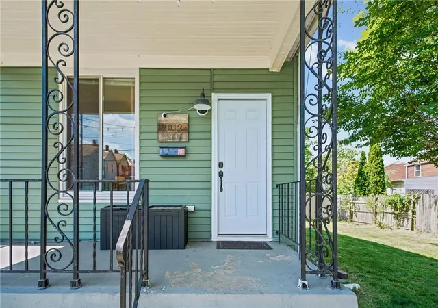 3rd image of 2012 Collingwood Ave, Swissvale, PA 15218 | MLS# 1761315