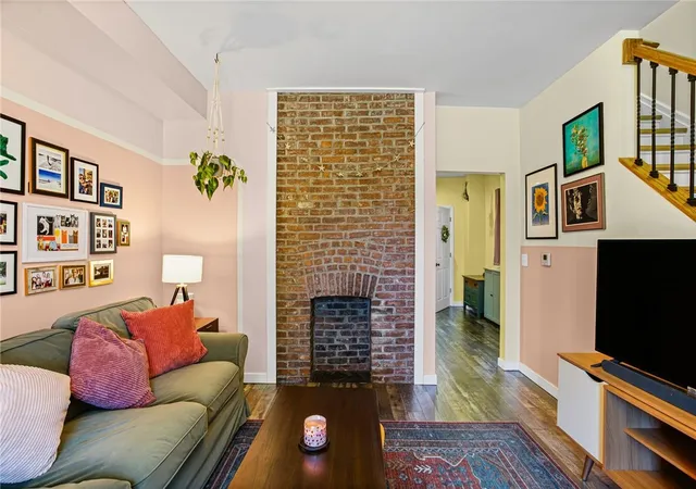 5th image of 2012 Collingwood Ave, Swissvale, PA 15218 | MLS# 1761315