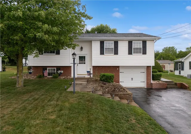 Homes for sale in Latrobe, PA | 223 Eleanor Dr, Latrobe, PA 15650 | MLS# 1761329