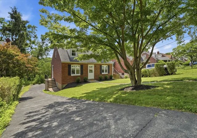 Homes for sale in Forest Hills Boro, PA | 280 Barclay Ave, Forest Hills Boro, PA 15221 | MLS# 1761585