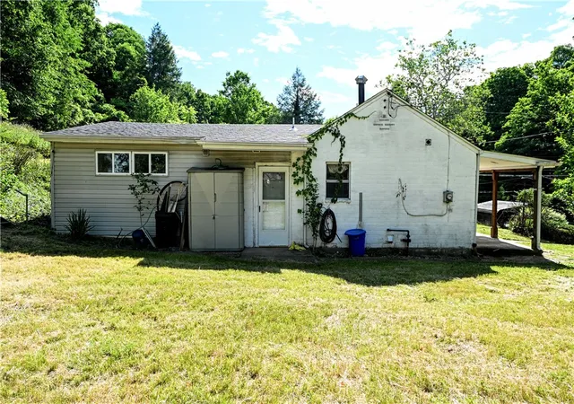 4th image of 854 Bocktown Rd, Moon/crescent Twp, PA 15046 | MLS# 1761492