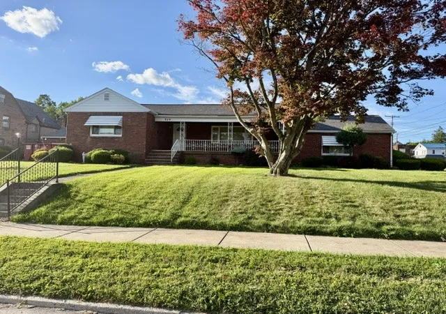 1st image of 319 Sumner Ave, New Castle, PA 16105 | MLS# 1761532