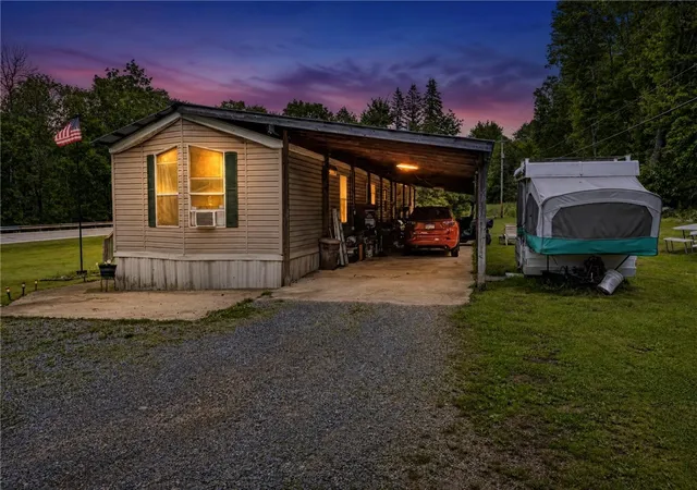 Homes for sale in Mineral Twp, PA | 1902 Jackson Center Polk Rd, Mineral Twp, PA 16153 | MLS# 1761563