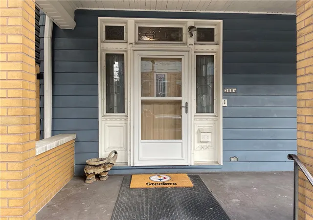 Listing Photo 3 - Condo for sale in building located at 3884 E St, Pittsburgh, PA 15214