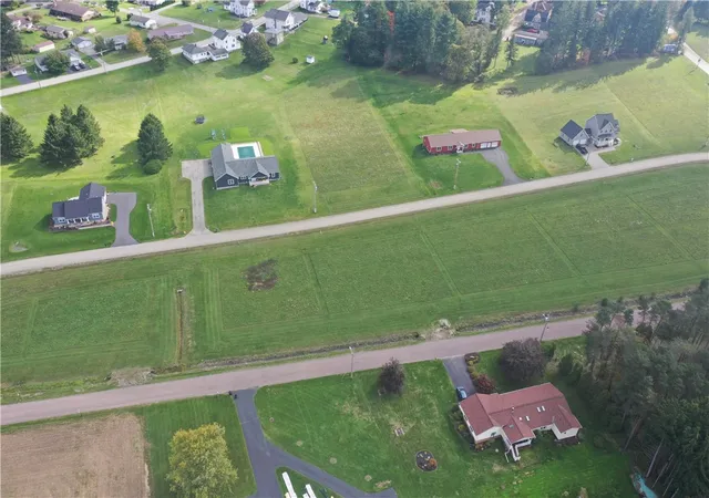 3rd image of 183 Gladeview Dr, Berlin, PA 15530 | MLS# 1761629