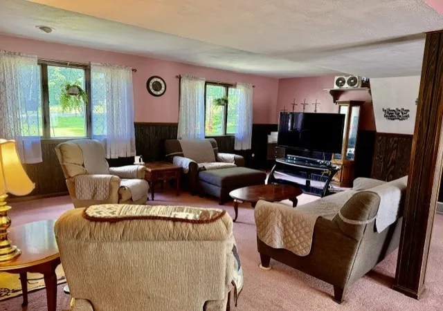 2nd image of 1652 Frew Mill Rd, Shenango Twp, PA 16101 | MLS# 1761618