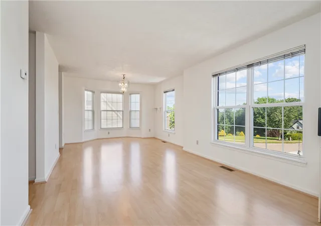Photo 3 of Single family home for sale at 142 Jarod Dr, Coraopolis, PA 15108 | MLS# 1761359 | Listing updated on 2026-06-24