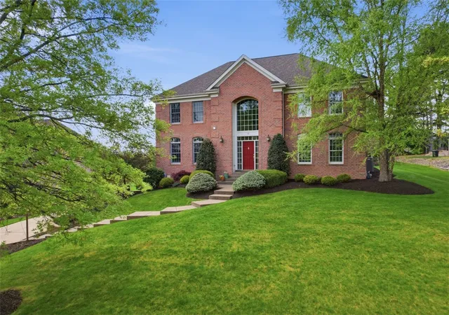 Homes for sale in Peters Twp, PA | 317 Abbey Brook Ln, Peters Twp, PA 15367 | MLS# 1761602