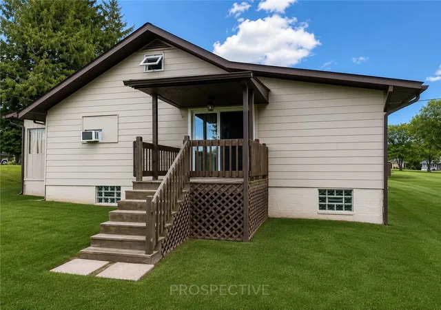 Photo 3 of Sale Pending at 112 Schoolhouse Rd, Grindstone, PA 15442 | MLS# 1761661 | Listing updated on 2026-07-16