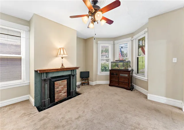2nd image of 1004 Market St, Bridgewater, PA 15009 | MLS# 1761342