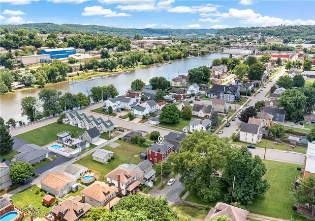 42nd image of 1004 Market St, Bridgewater, PA 15009 | MLS# 1761342