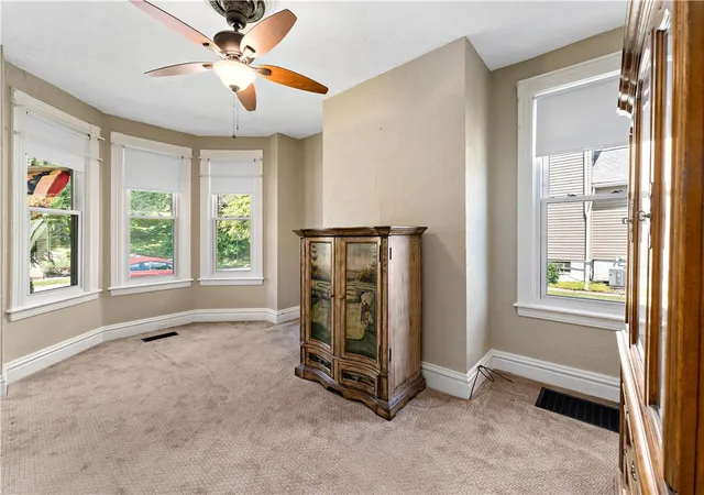 5th image of 1004 Market St, Bridgewater, PA 15009 | MLS# 1761342