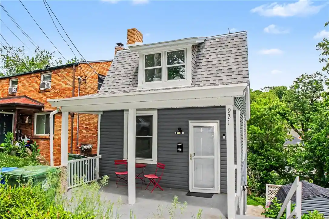 Photo 1 of Single family home for sale at 921 Saint Anne St, Pittsburgh, PA 15234 | MLS# 1761068 | Listing updated on 2026-10-25