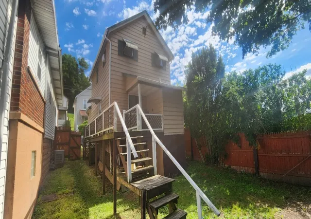 3rd image of 1202 Crescent Avenue, Ellwood City, PA 16117 | MLS# 1761681