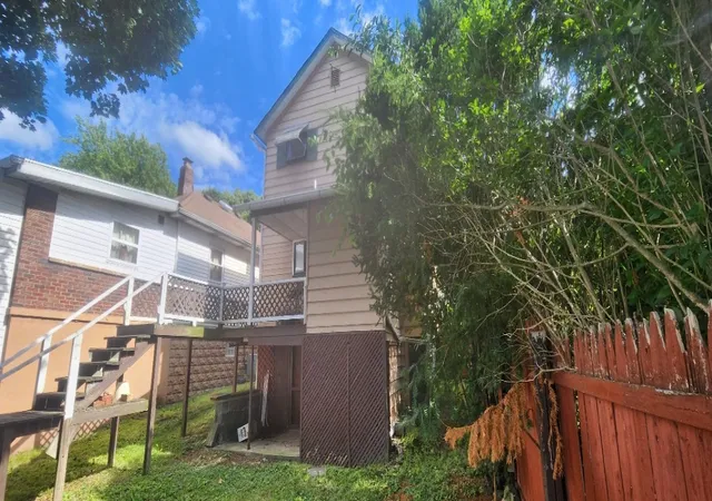 4th image of 1202 Crescent Avenue, Ellwood City, PA 16117 | MLS# 1761681